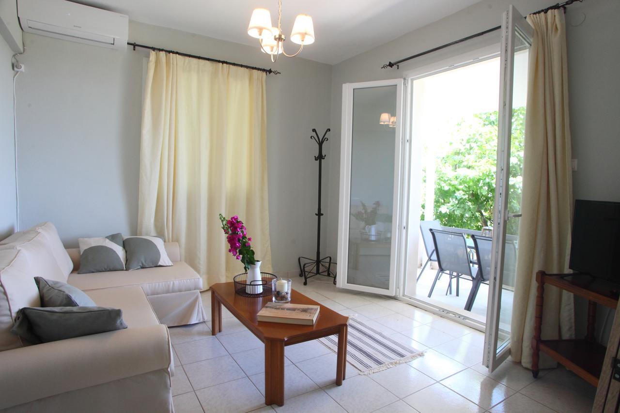 Pine House II Apartment Frinion Luaran gambar